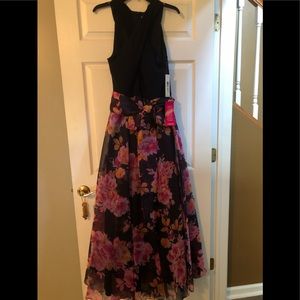 Gorgeous sleeveless Evening Dress